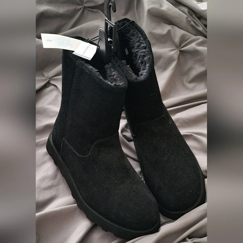 NWT Time and Tru Ugg Style Boots - Picture 3 of 4